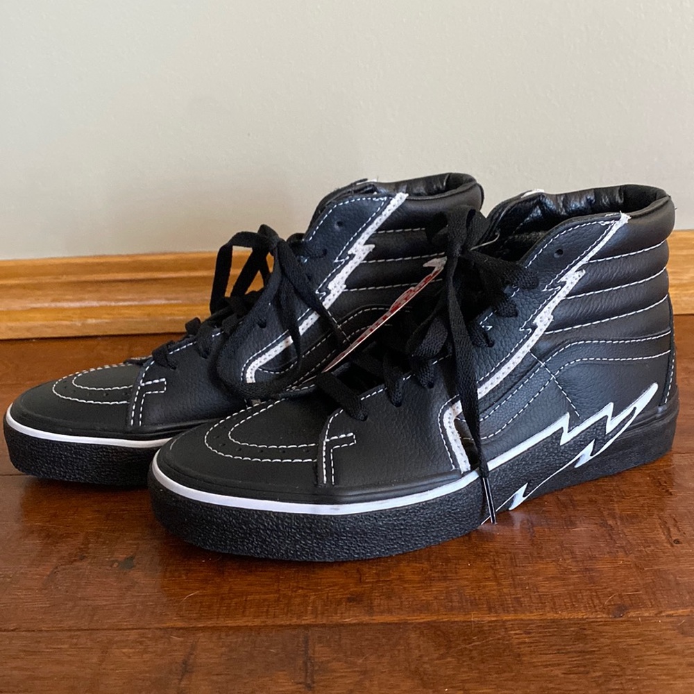 Black Bolt Vans **New** Women's 7 Men's 5.5